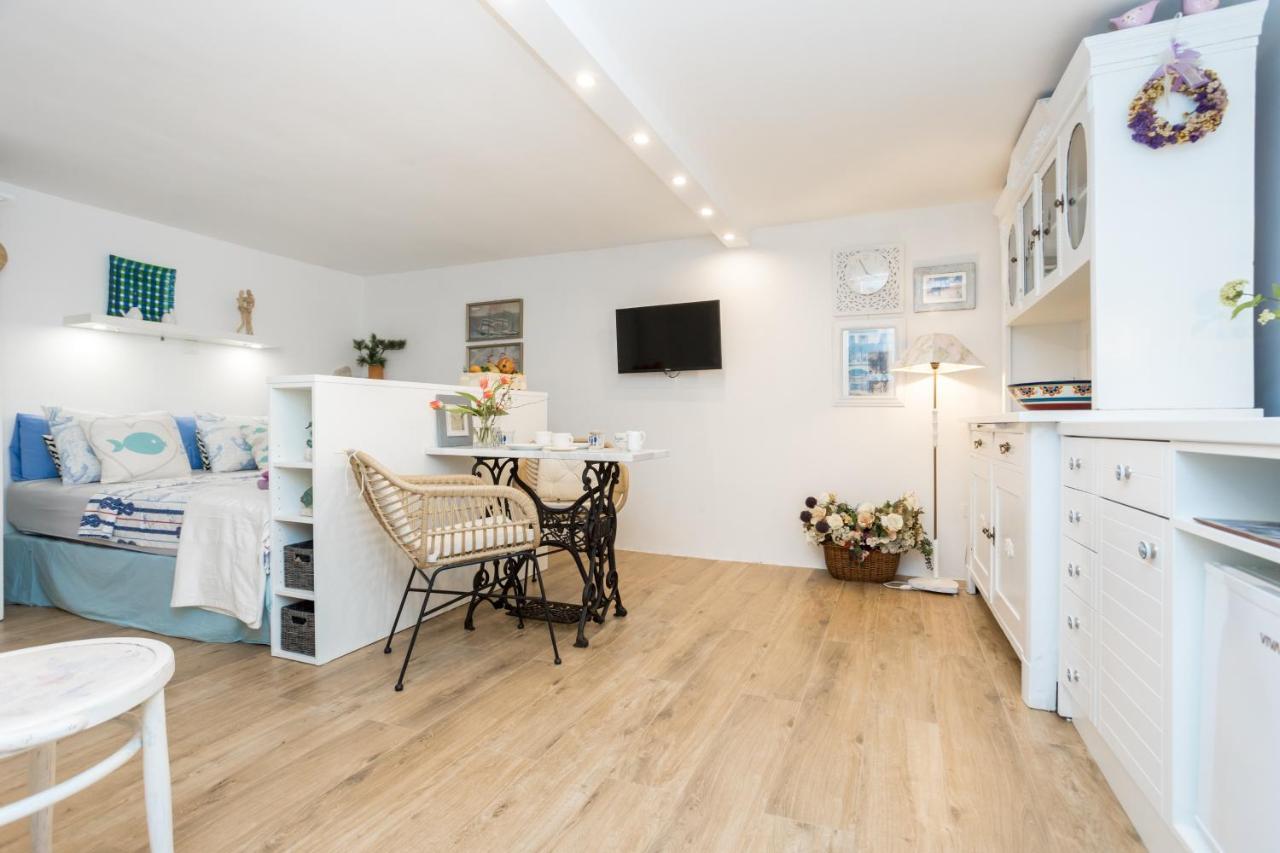 Apartment Charming At House Rustica With Terrace And Nearby Parking *