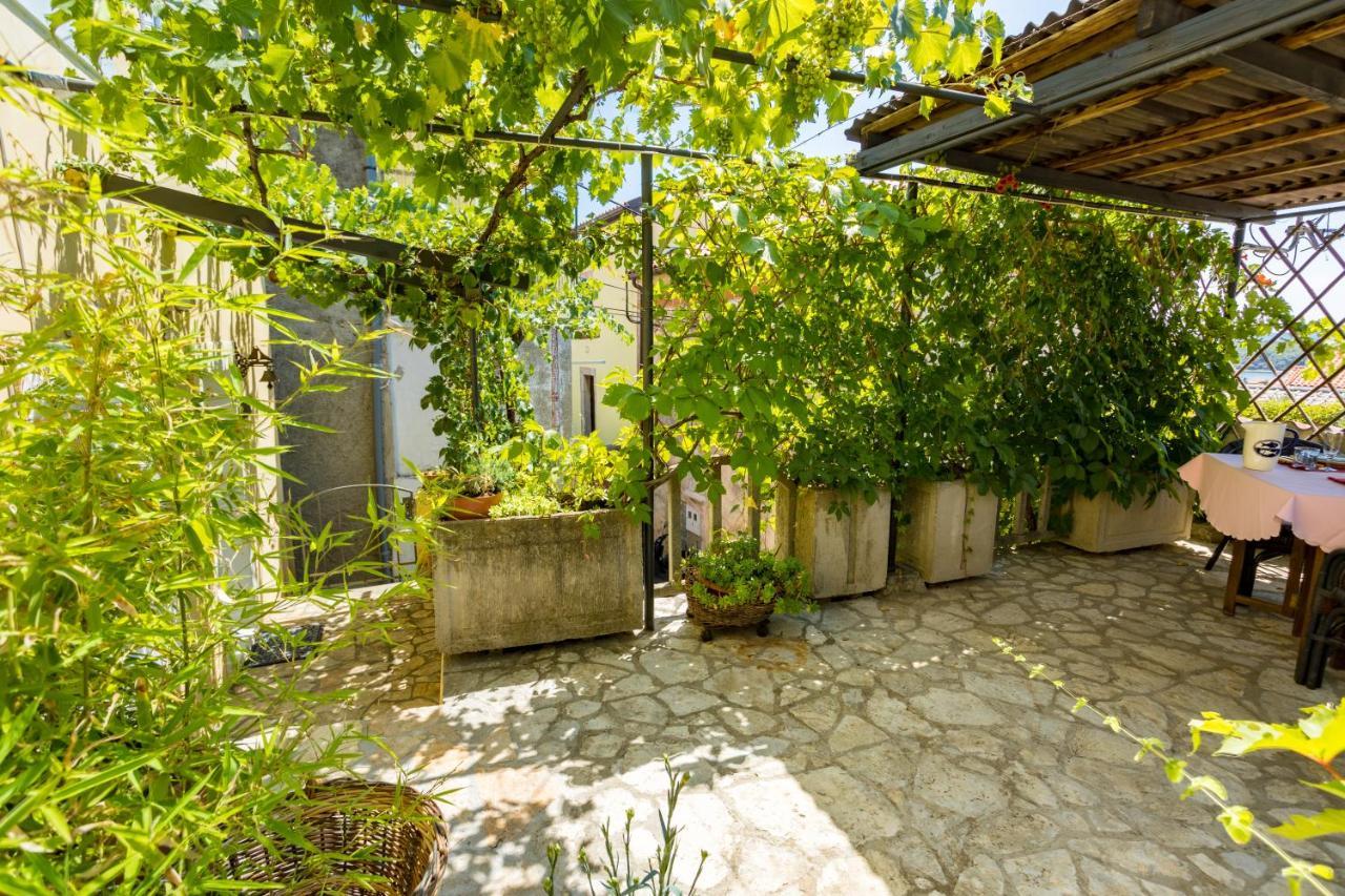 Charming At House Rustica With Terrace And Nearby Parking *
