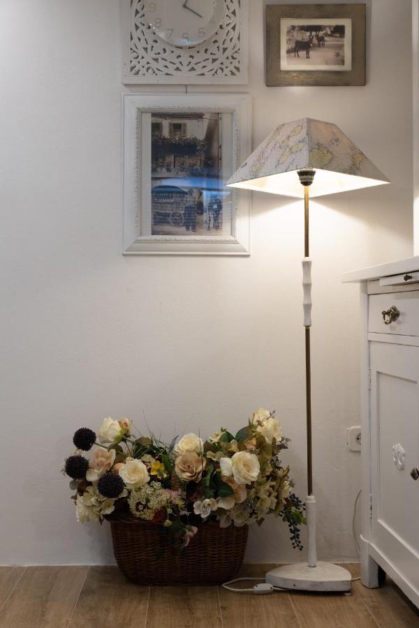 Apartment Charming At House Rustica With Terrace And Nearby Parking *