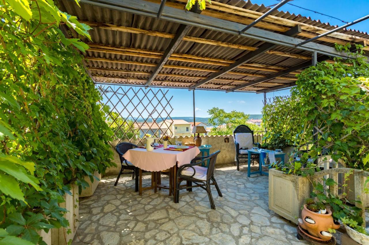 Charming At House Rustica With Terrace And Nearby Parking Apartment